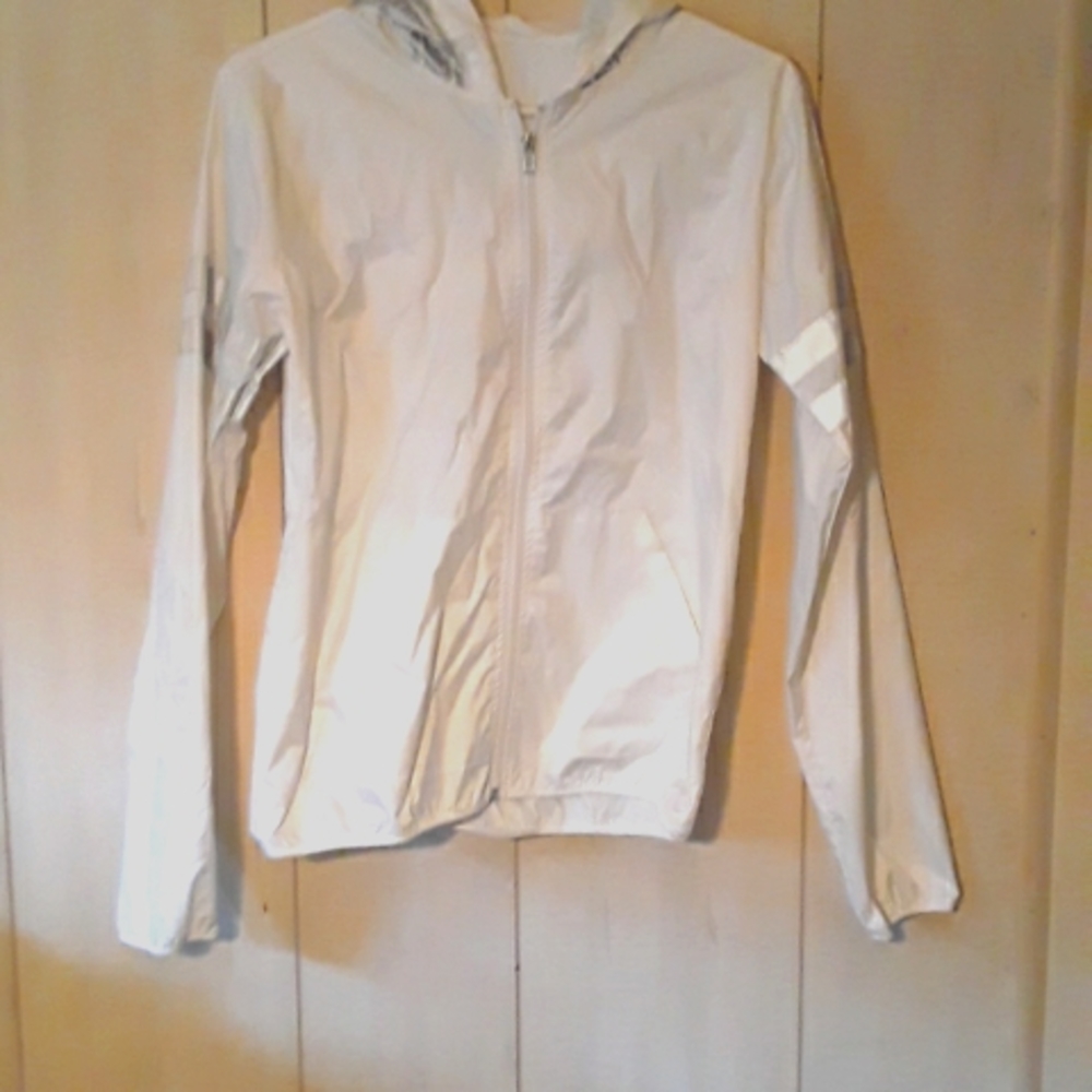 Whit raincoat